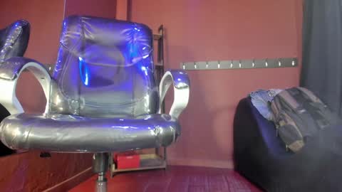   online show from January 2025 01:08:01 PM