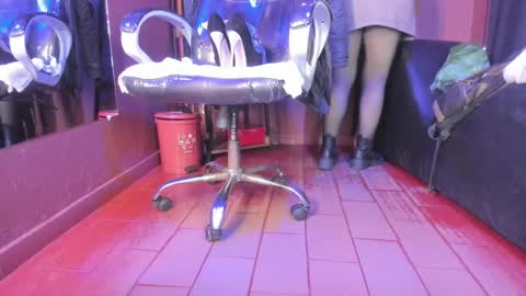   online show from February 2025 01:10:02 PM