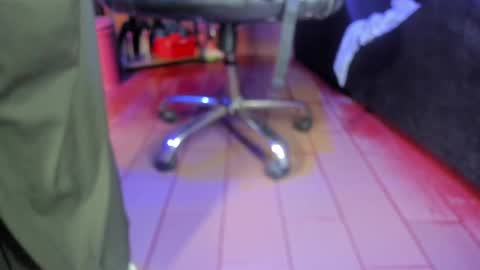   online show from March 2025 01:18:01 PM