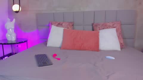 Snapshot of olivia_sinclair chatting on March 2026 12:57:02 PM Olivia online show from March 2026 12:57:02 PM