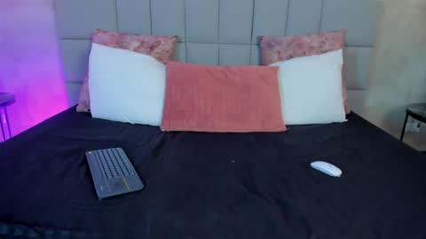 Snapshot of olivia_sinclair chatting on April 2026 02:17:02 PM Olivia online show from April 2026 02:17:02 PM