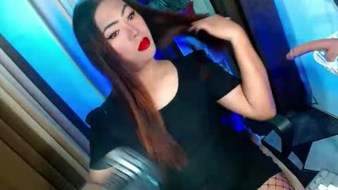 Miss OLIVIA online show from September 2025 09:33:01 AM