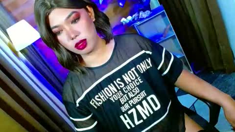 Miss OLIVIA online show from April 2026 12:29:02 PM