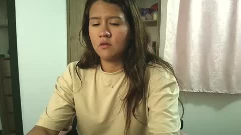 Olivia online show from October 2025 12:56:01 PM