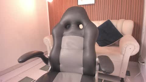 Olivia Evangelista online show from February 2025 06:22:02 PM