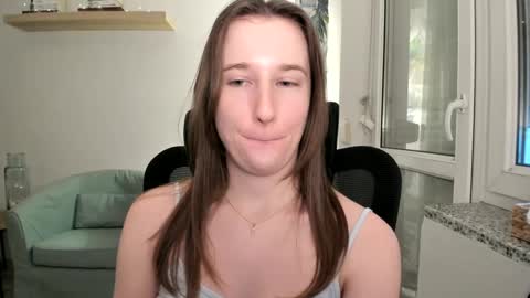 Oliwiaa2004 online show from January 2025 01:41:01 PM