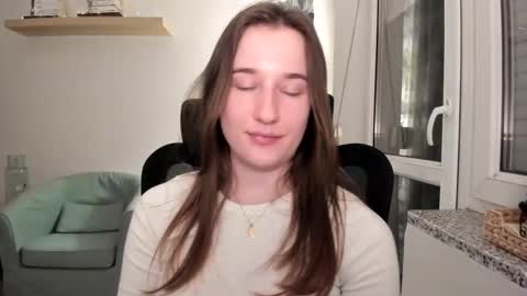 Oliwiaa2004 online show from March 2025 09:43:02 PM