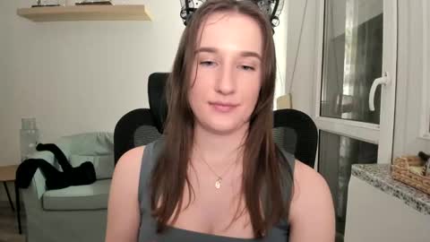 Oliwiaa2004 online show from March 2025 10:53:01 PM