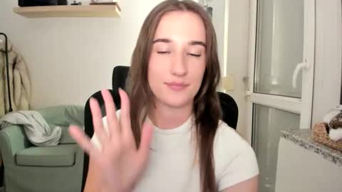 Snapshot of oliviaaa2003 chatting on December 2025 09:56:01 PM Oliwiaa2004 online show from December 2025 09:56:01 PM