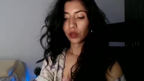 oliviaaa__ online show from December 2024 06:40:01 PM