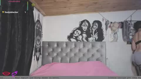 oliviabluee10 online show from June 2026 12:26:02 AM