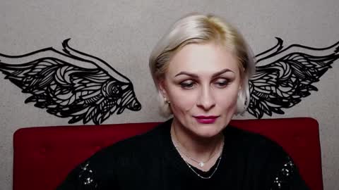 Snapshot of oliviahorst chatting on December 2024 03:32:01 PM OliviaHorst online show from December 2024 03:32:01 PM