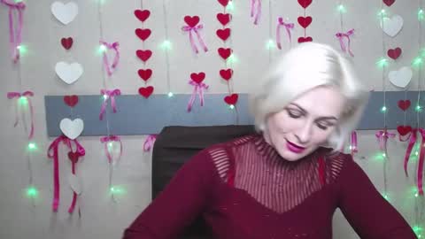 Snapshot of oliviahorst chatting on February 2025 12:12:01 PM OliviaHorst online show from February 2025 12:12:01 PM