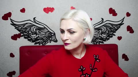 Snapshot of oliviahorst chatting on February 2025 12:21:02 PM OliviaHorst online show from February 2025 12:21:02 PM