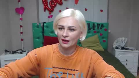 Snapshot of oliviahorst chatting on September 2025 05:09:01 AM OliviaHorst online show from September 2025 05:09:01 AM