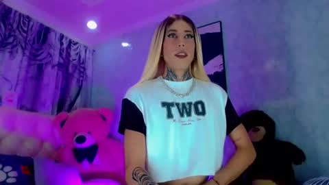 oliviahot01 online show from June 2026 01:36:02 AM
