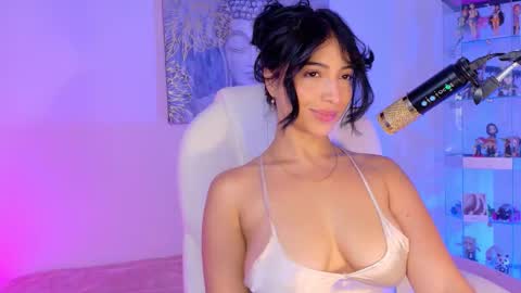 Olivia Mcneill  online show from March 2026 12:54:01 PM