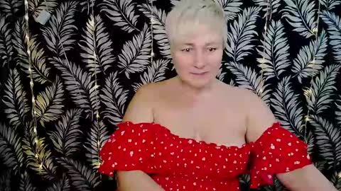 Kelly online show from December 2024 03:33:02 PM