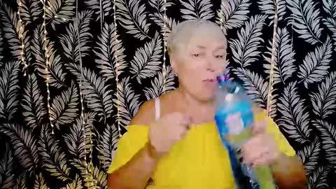 Snapshot of oliviaoskar_ chatting on October 2025 11:11:01 AM Kelly online show from October 2025 11:11:01 AM