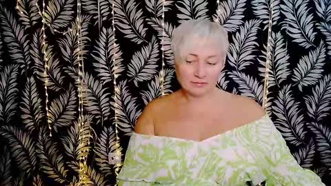 Snapshot of oliviaoskar_ chatting on October 2025 11:22:01 AM Kelly online show from October 2025 11:22:01 AM