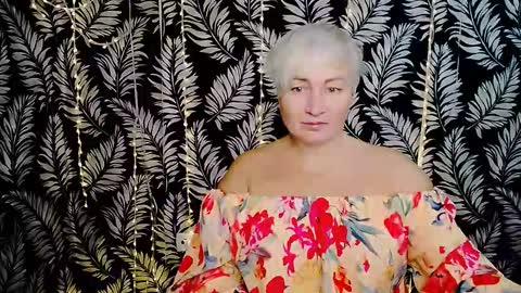 Snapshot of oliviaoskar_ chatting on October 2025 12:42:02 PM Kelly online show from October 2025 12:42:02 PM