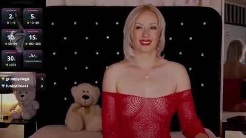 Olivia online show from September 2025 08:36:02 PM