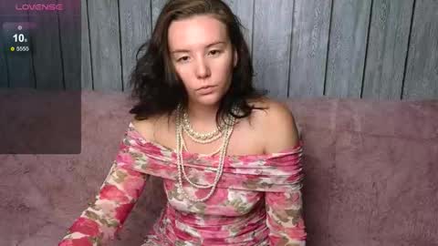 Snapshot of oliviashepard chatting on October 2025 03:02:02 AM oliviashepard online show from October 2025 03:02:02 AM