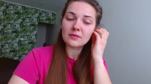 Snapshot of oliviashiny chatting on March 2026 05:24:01 AM Olivia online show from March 2026 05:24:01 AM