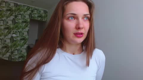 Snapshot of oliviashiny chatting on April 2026 04:35:01 AM Olivia online show from April 2026 04:35:01 AM