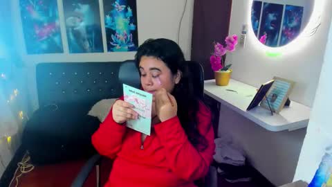 Snapshot of oliviia_cute chatting on November 2025 05:07:02 AM oliviia_cute online show from November 2025 05:07:02 AM