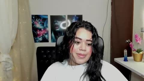 Snapshot of oliviia_cute chatting on November 2025 05:39:02 AM oliviia_cute online show from November 2025 05:39:02 AM