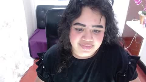 Snapshot of oliviia_cute chatting on December 2025 01:33:02 AM oliviia_cute online show from December 2025 01:33:02 AM