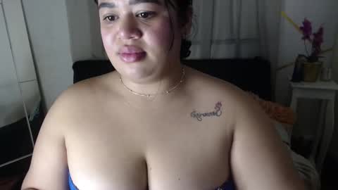 oliviia_cute online show from February 2026 05:11:02 AM