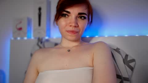 Snapshot of olivka_flower chatting on January 2025 12:46:01 AM Angelina Lina online show from January 2025 12:46:01 AM