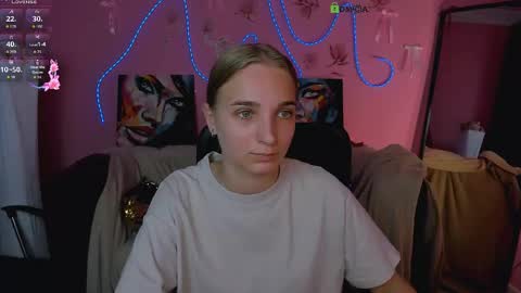 Ollivia online show from June 2026 06:04:01 AM