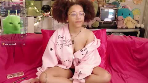 Snapshot of ollythegreat chatting on December 2025 12:48:01 AM olly online show from December 2025 12:48:01 AM