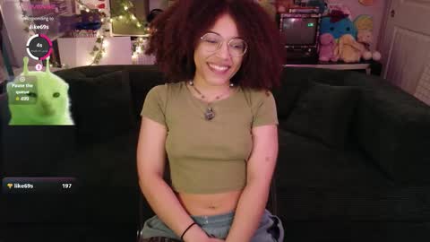 Snapshot of ollythegreat chatting on December 2025 11:32:02 PM olly online show from December 2025 11:32:02 PM