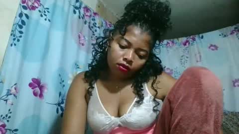 olyvienne90 online show from December 2025 01:46:02 AM