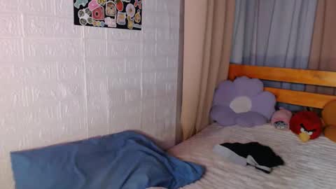 Snapshot of omariaennaid chatting on May 2026 11:54:01 PM Angel online show from May 2026 11:54:01 PM