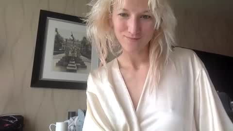 omilk online show from September 2025 05:29:02 PM