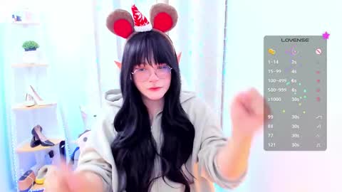 Snapshot of omorimori chatting on November 2025 10:42:01 PM Omori Chan online show from November 2025 10:42:01 PM