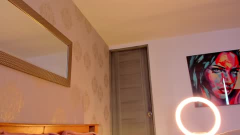 Snapshot of omstudio1994 chatting on December 2024 06:20:02 PM Martina Ricci online show from December 2024 06:20:02 PM