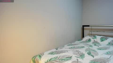 Violette online show from November 2025 04:14:02 PM