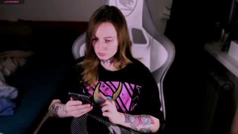 Snapshot of on_yxxx chatting on December 2024 04:50:01 PM on_yxxx online show from December 2024 04:50:01 PM