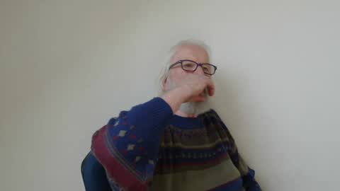 Snapshot of onanister chatting on January 2025 03:15:02 PM Somewhere over the rainbow online show from January 2025 03:15:02 PM