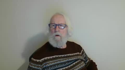 Snapshot of onanister chatting on January 2025 09:37:01 PM Somewhere over the rainbow online show from January 2025 09:37:01 PM