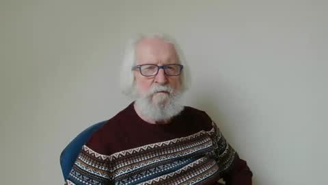 Snapshot of onanister chatting on February 2025 01:09:02 PM Somewhere over the rainbow online show from February 2025 01:09:02 PM