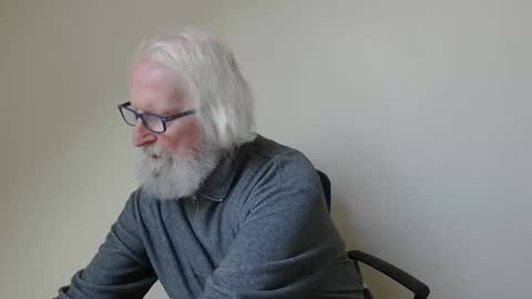 Snapshot of onanister chatting on February 2025 02:43:02 PM Somewhere over the rainbow online show from February 2025 02:43:02 PM