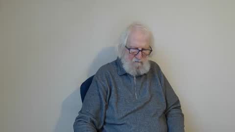 Snapshot of onanister chatting on February 2025 07:54:02 AM Somewhere over the rainbow online show from February 2025 07:54:02 AM