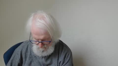 Snapshot of onanister chatting on February 2025 01:28:01 PM Somewhere over the rainbow online show from February 2025 01:28:01 PM